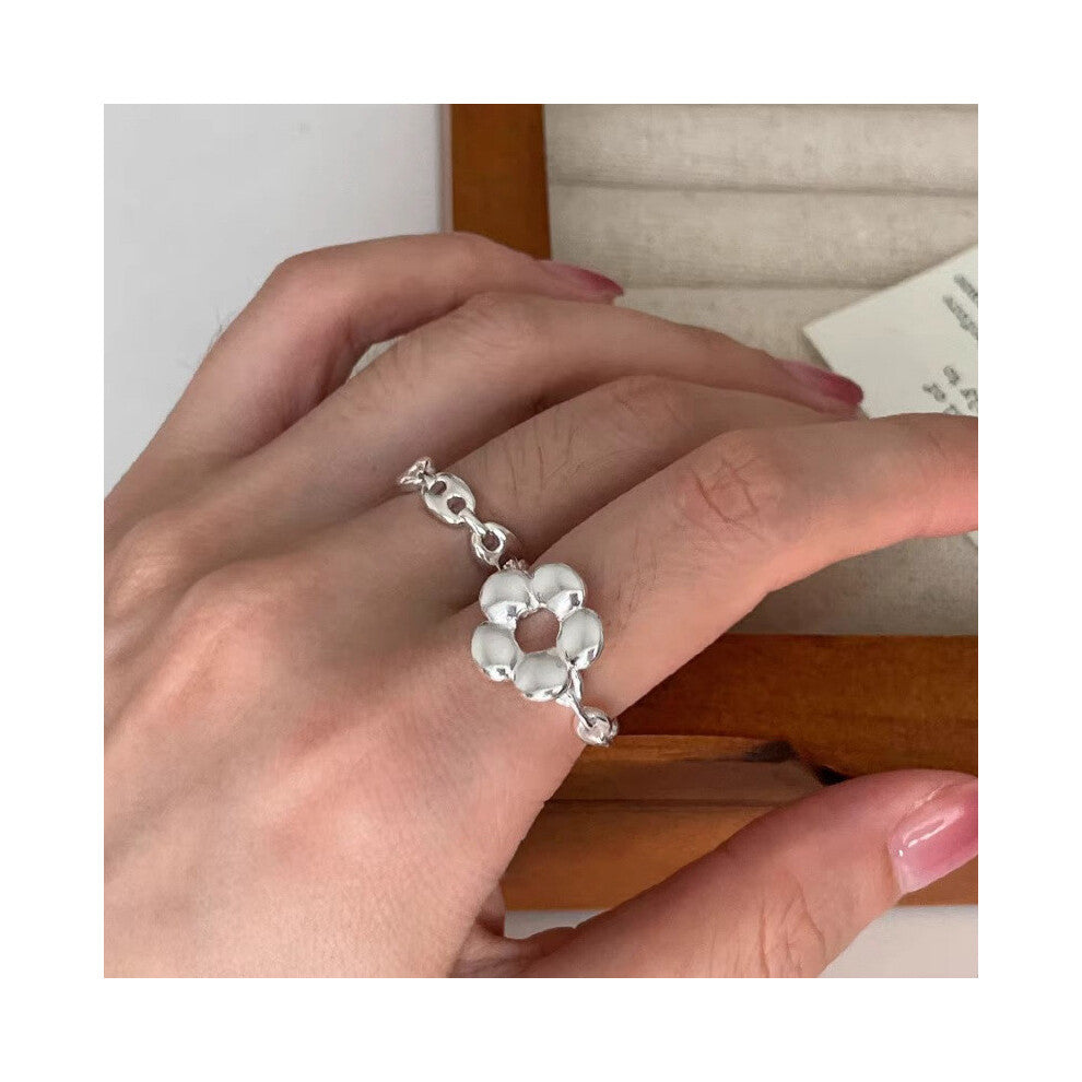 Adjustable Modern Copper Ring For Women Featuring Elegant Five Petal Floral Design Fashion Accessory