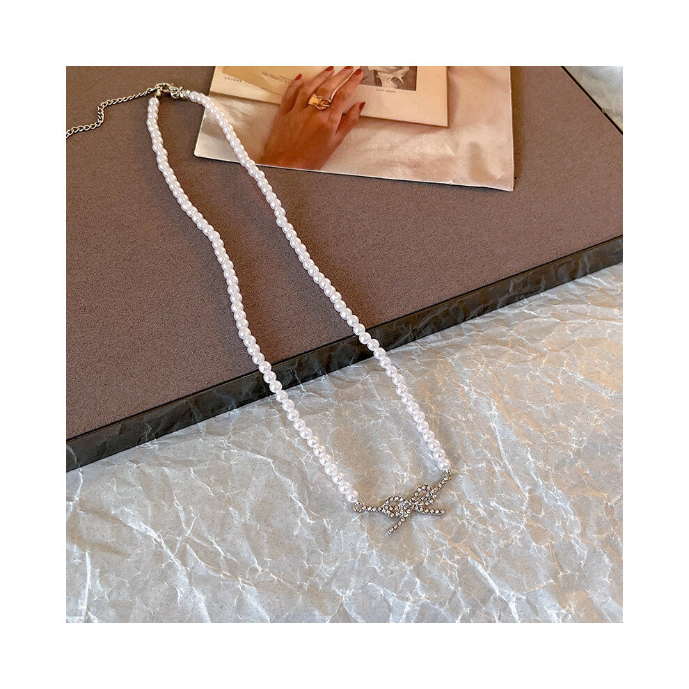 (X1648 silver) Versatile, elegant and high-end bow tie titanium steel collarbone chain and neck chain accessory