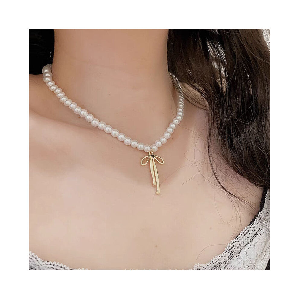 (MY35609) Ins-style pearl necklace, versatile for women, niche design, high-end, light luxury, collarbone chain, heart pendant accessory