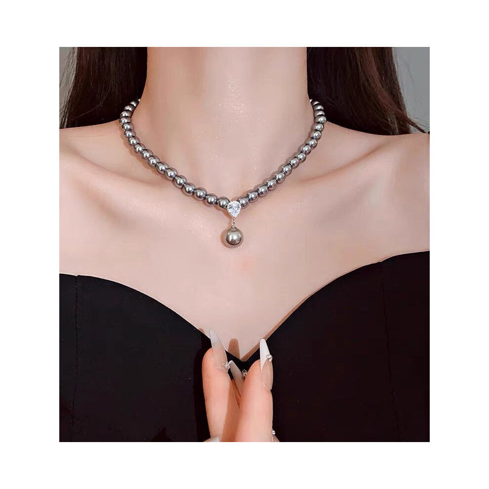 (MY37245) Ins-style pearl necklace, versatile for women, niche design, high-end, light luxury, collarbone chain, heart pendant accessory