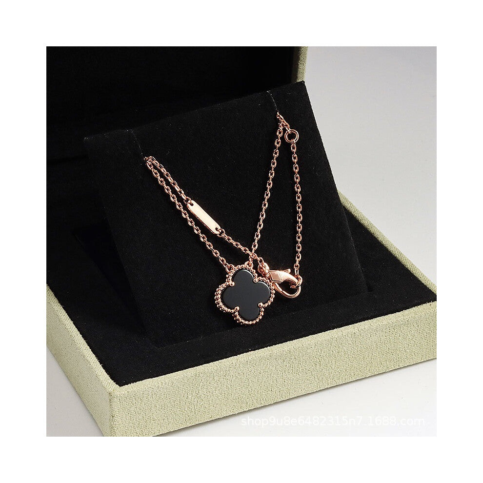 (Rose gold [black agate] necklace, High version) Four-leaf clover necklace, red chalcedony, white mother-of-pearl, four-leaf clover necklace, collarbo