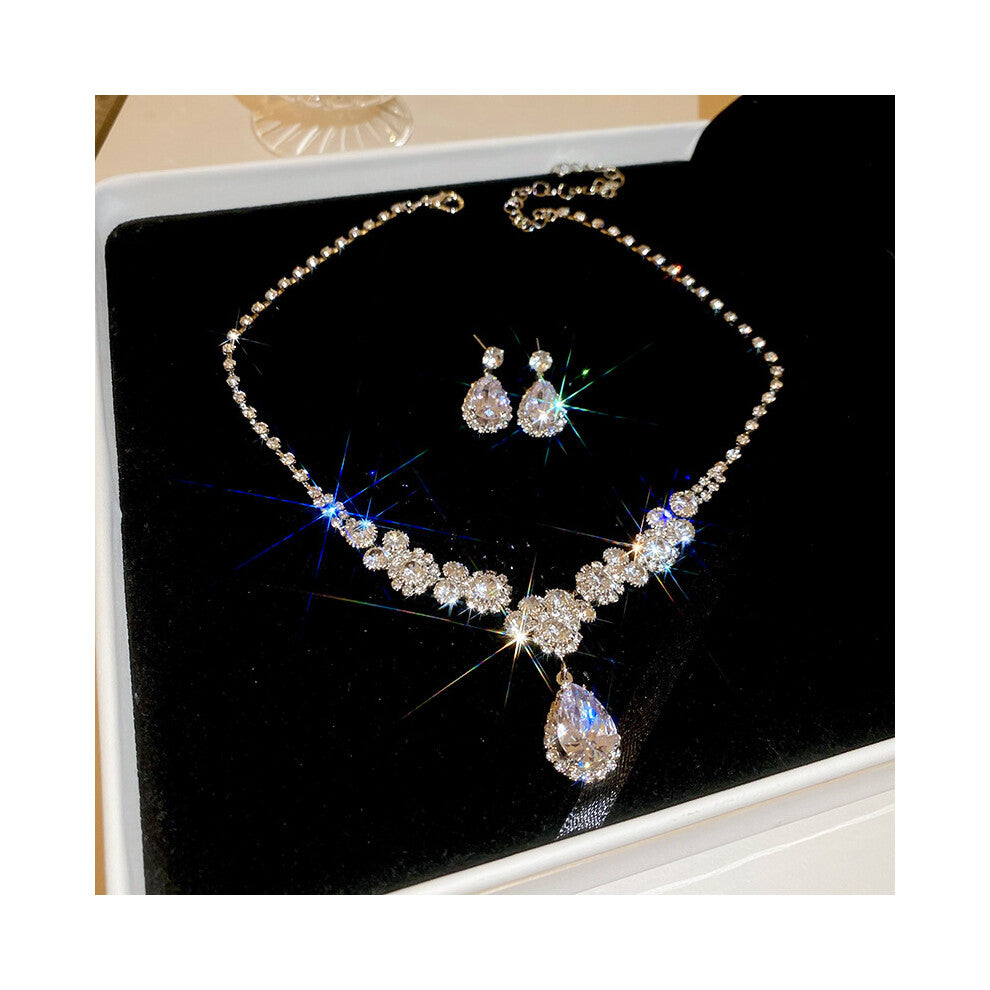 (Silvery) Water Droplet Studded Diamond Earrings Necklace Light Luxury Fashion Pendant Collarbone Chain Women High-end Accessory