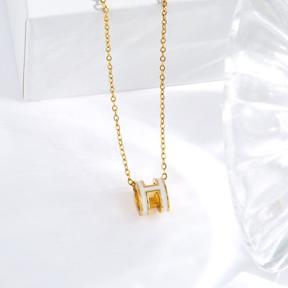 (A0046 Golden oil-dripping white letter H) Simple and elegant H letter titanium steel necklace for women, 18k gold collarbone chain