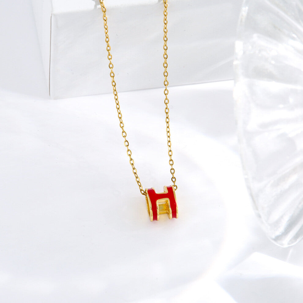 (A0046 Golden oil-dripping red letter H) Simple and elegant H letter titanium steel necklace for women, 18k gold collarbone chain