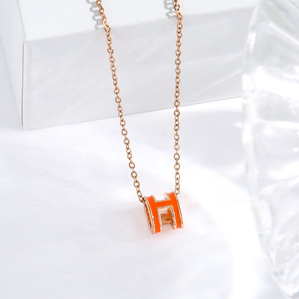 (A0046 Rose gold oil Orange letter H) Simple and elegant H letter titanium steel necklace for women, 18k gold collarbone chain