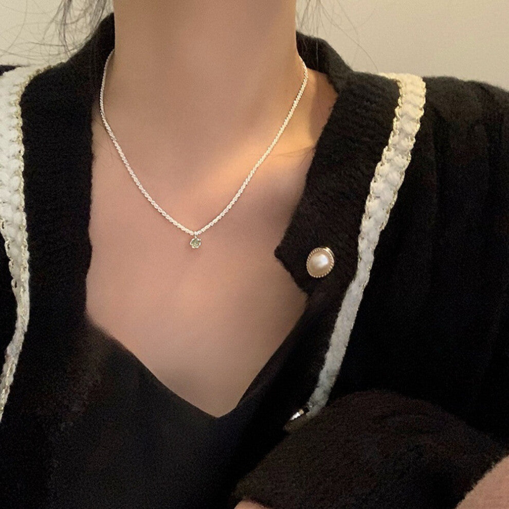 (XL0307) Pearl necklace for women's spring and summer S925 sterling silver high-end collarbone chain, versatile pendant