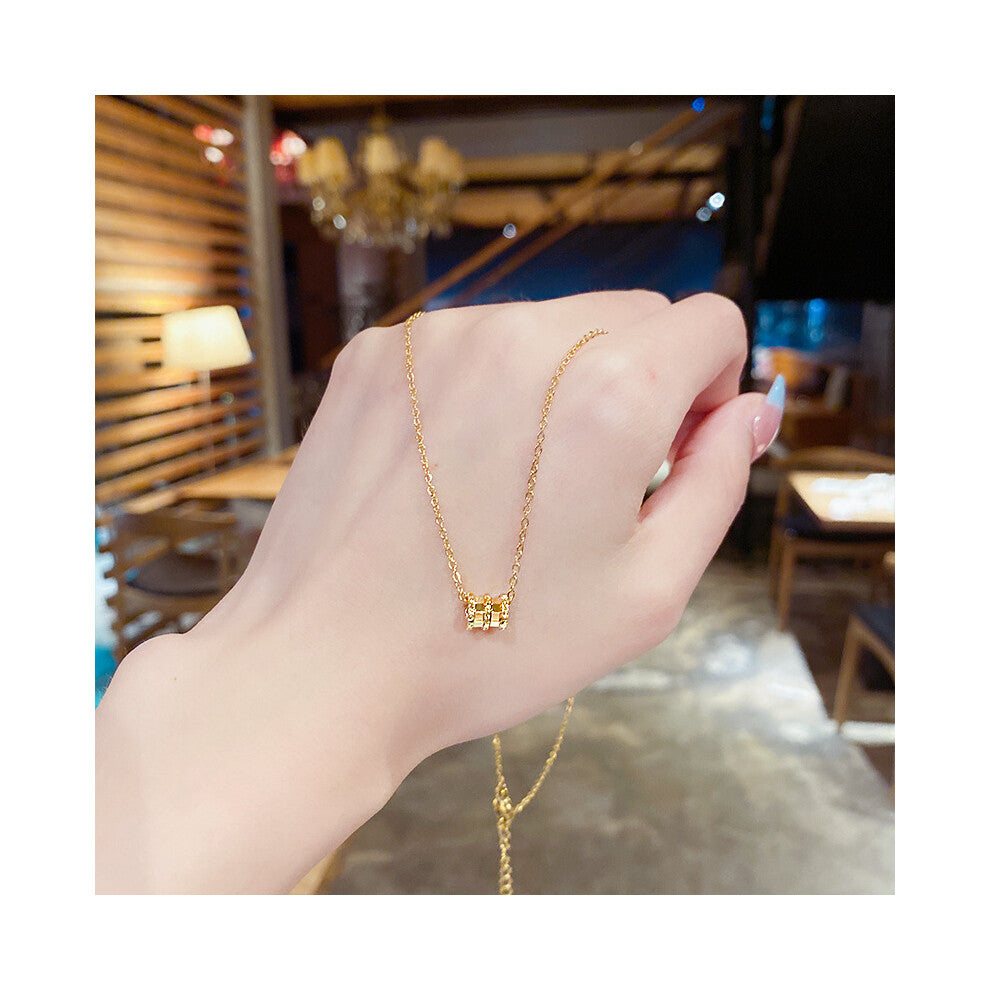 (X048) A versatile and high-end pendant with a niche design and a simple collarbone chain