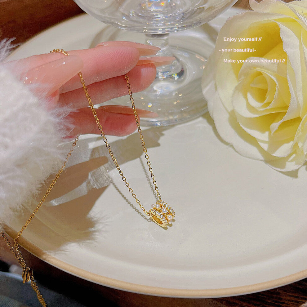 (X050) A versatile and high-end pendant with a niche design and a simple collarbone chain