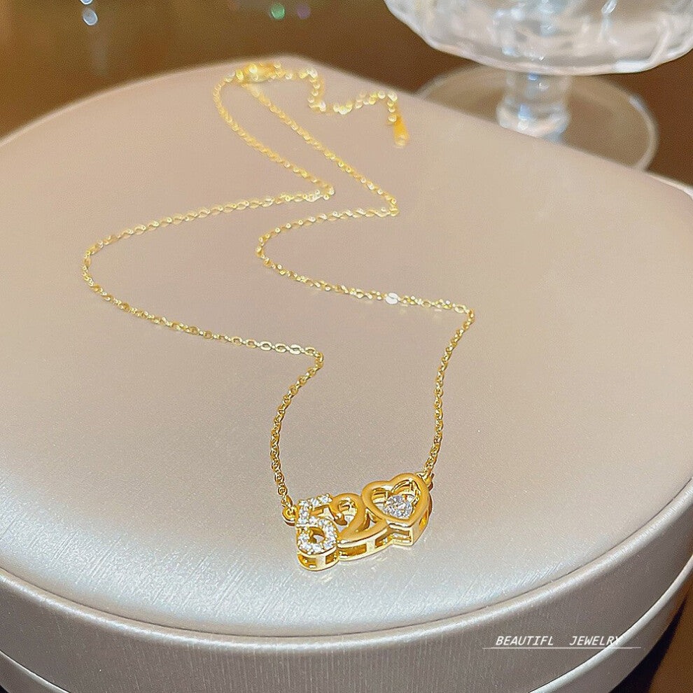 (X058) A versatile and high-end pendant with a niche design and a simple collarbone chain
