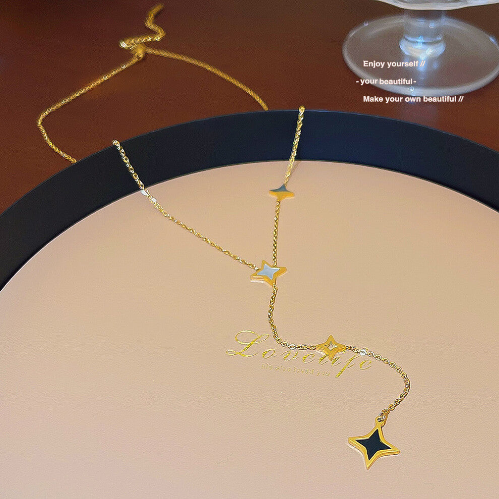 (X127) A versatile and high-end pendant with a niche design and a simple collarbone chain