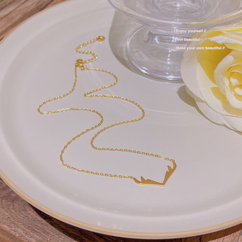 (X143) A versatile and high-end pendant with a niche design and a simple collarbone chain