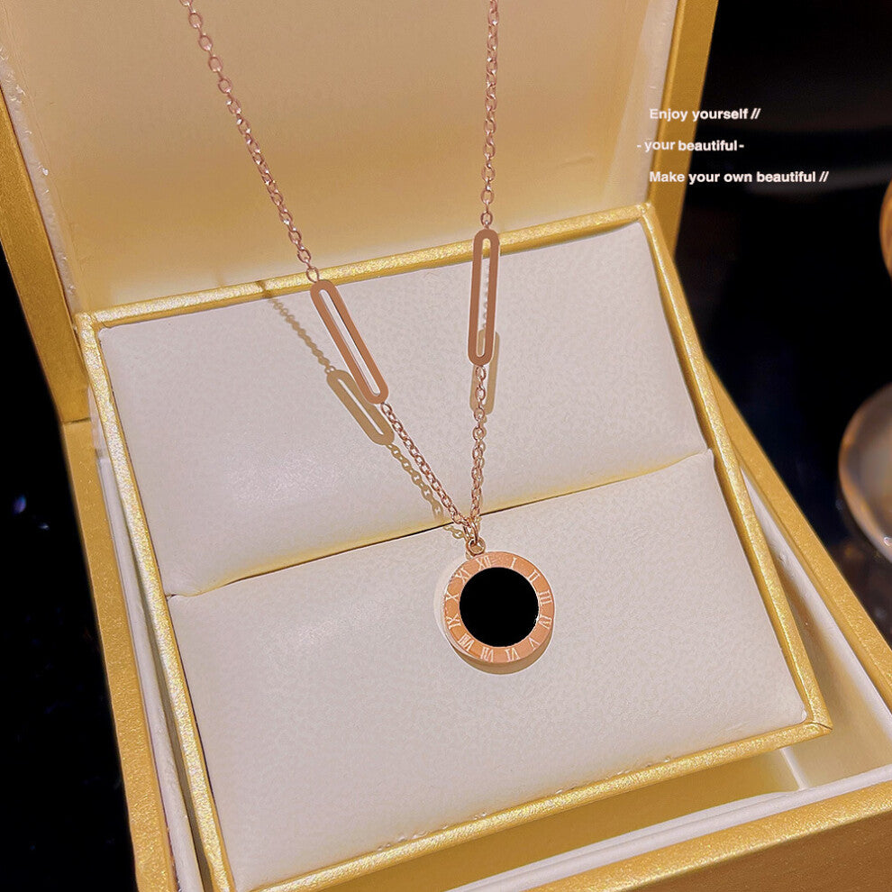 (X156) A versatile and high-end pendant with a niche design and a simple collarbone chain