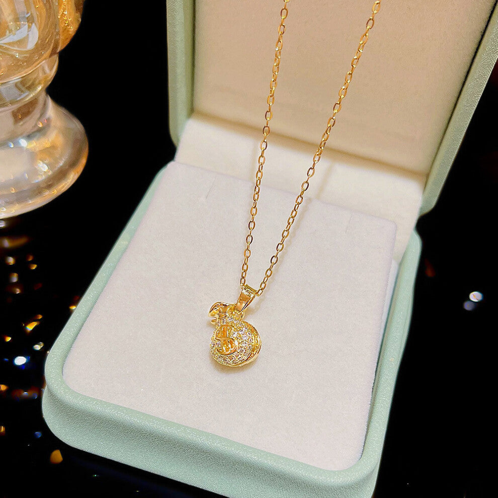 (X174) A versatile and high-end pendant with a niche design and a simple collarbone chain