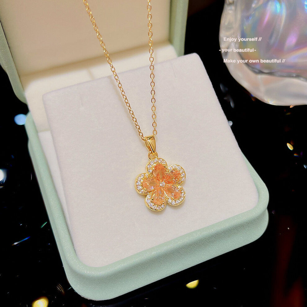 (X177) A versatile and high-end pendant with a niche design and a simple collarbone chain