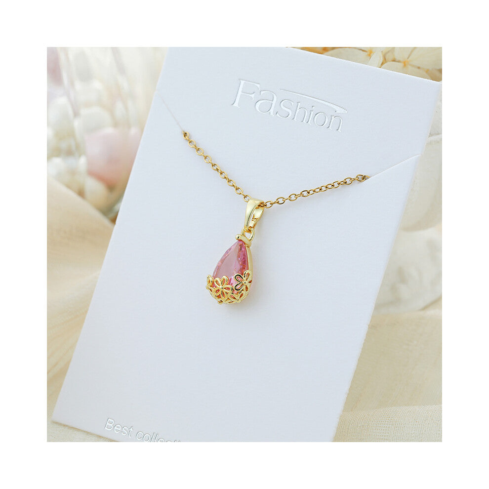 (?X011JF?) A light luxury titanium steel necklace that is versatile for women and exudes a sense of luxury. A pendant with a simple collarbone chain