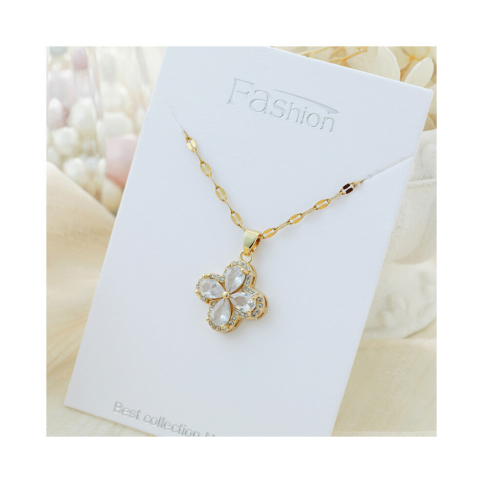 (?X441JB?) A light luxury titanium steel necklace that is versatile for women and exudes a sense of luxury. A pendant with a simple collarbone chain