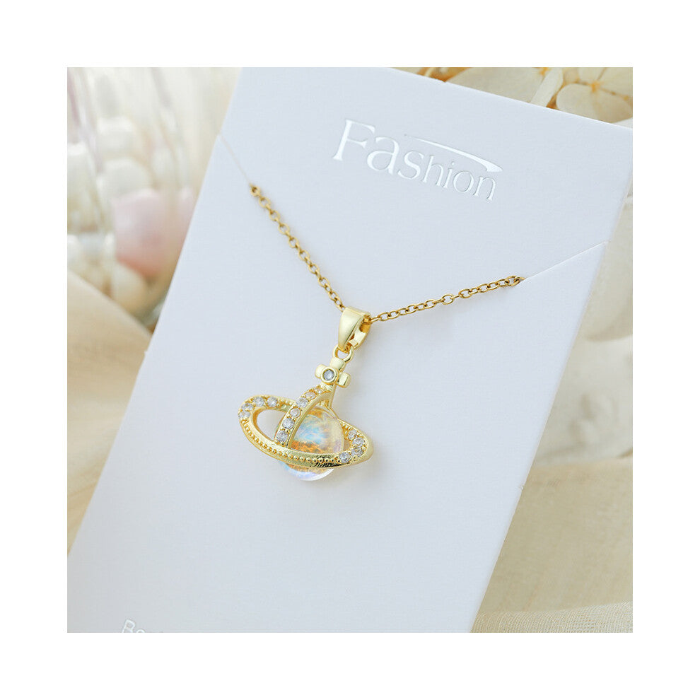 (?X618JY?) A light luxury titanium steel necklace that is versatile for women and exudes a sense of luxury. A pendant with a simple collarbone chain