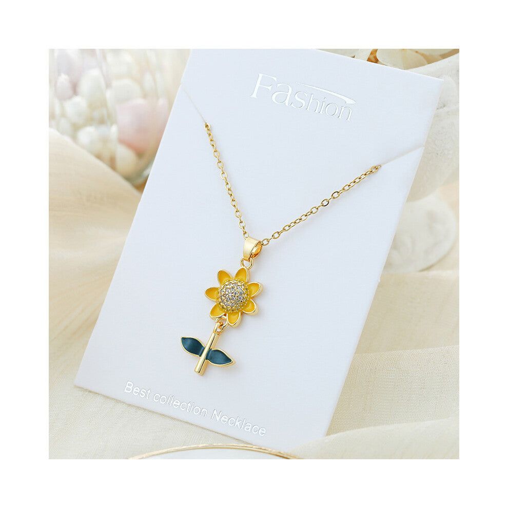 (?X9014JH?) A light luxury titanium steel necklace that is versatile for women and exudes a sense of luxury. A pendant with a simple collarbone chain