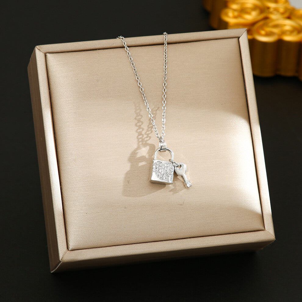 (8370-Silver heart lock) Silver titanium steel necklace for women, ins style, niche and versatile, popular collarbone chain