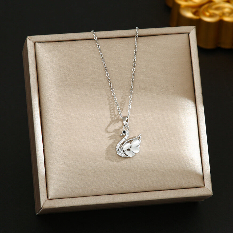 (8376-Silver swan) Silver titanium steel necklace for women, ins style, niche and versatile, popular collarbone chain