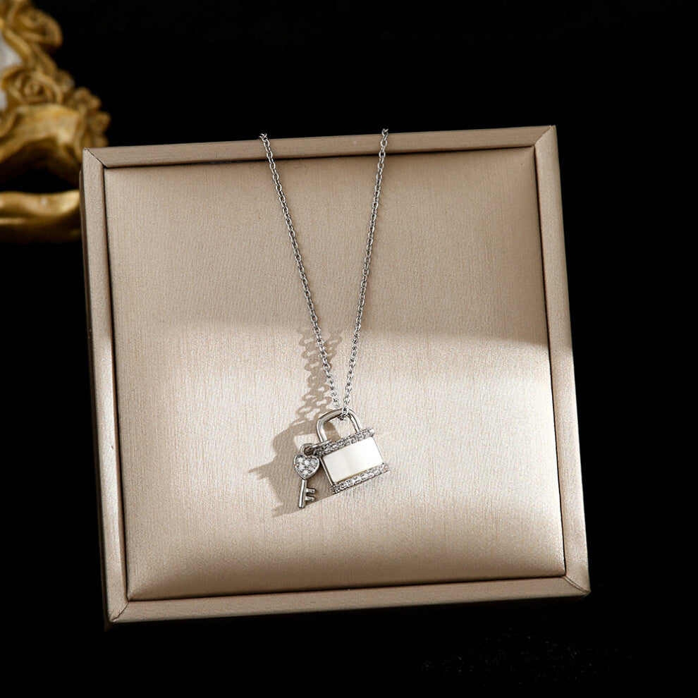 (8377-Silver lock) Silver titanium steel necklace for women, ins style, niche and versatile, popular collarbone chain