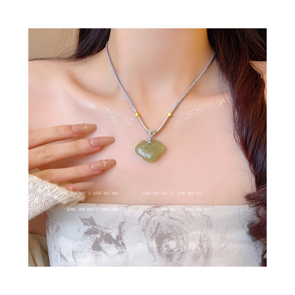(X1377 Green) Korean version micro-set necklace, exquisite light luxury, versatile pendant, collarbone chain