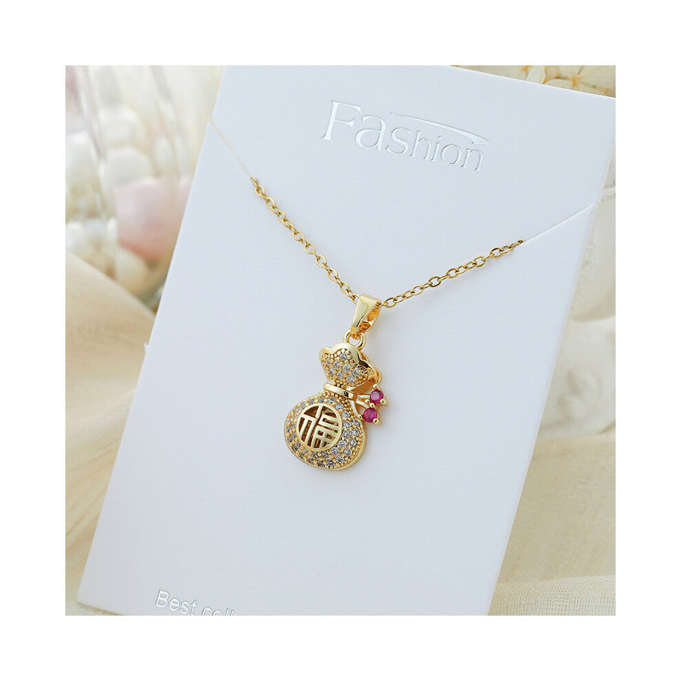 (?X111JB?) This titanium steel necklace is a versatile and high-end pendant with a simple design and a collarbone chain