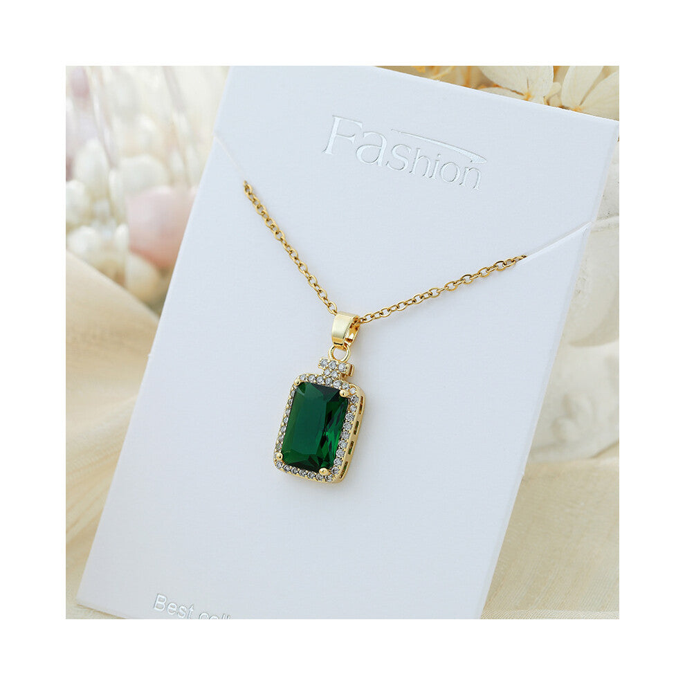 (?X516JL?) This titanium steel necklace is a versatile and high-end pendant with a simple design and a collarbone chain