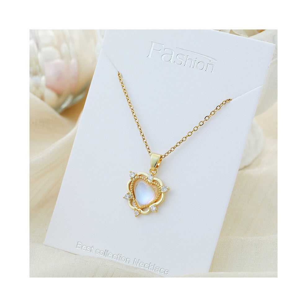 (?X619JY?) This titanium steel necklace is a versatile and high-end pendant with a simple design and a collarbone chain
