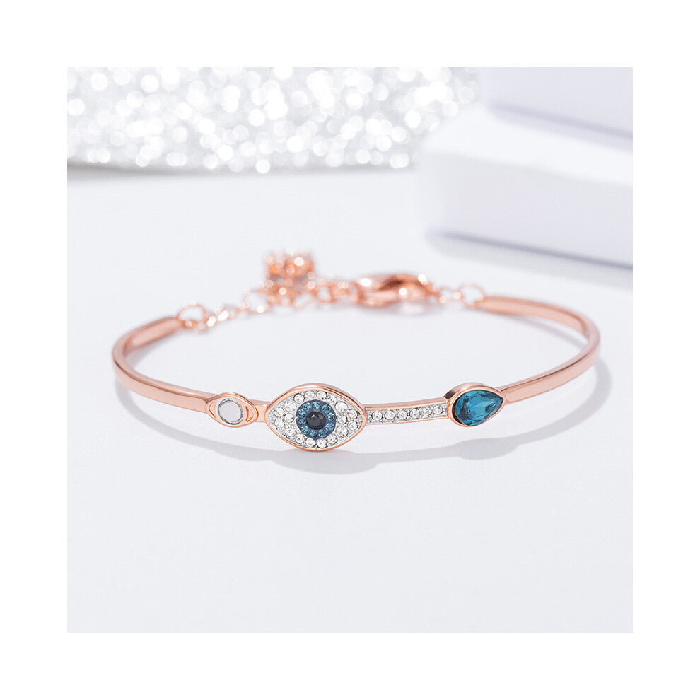 (Devil's Eye Bracelet) The Devil's Eye necklace features a unique element crystal devil collarbone chain from the Shi family