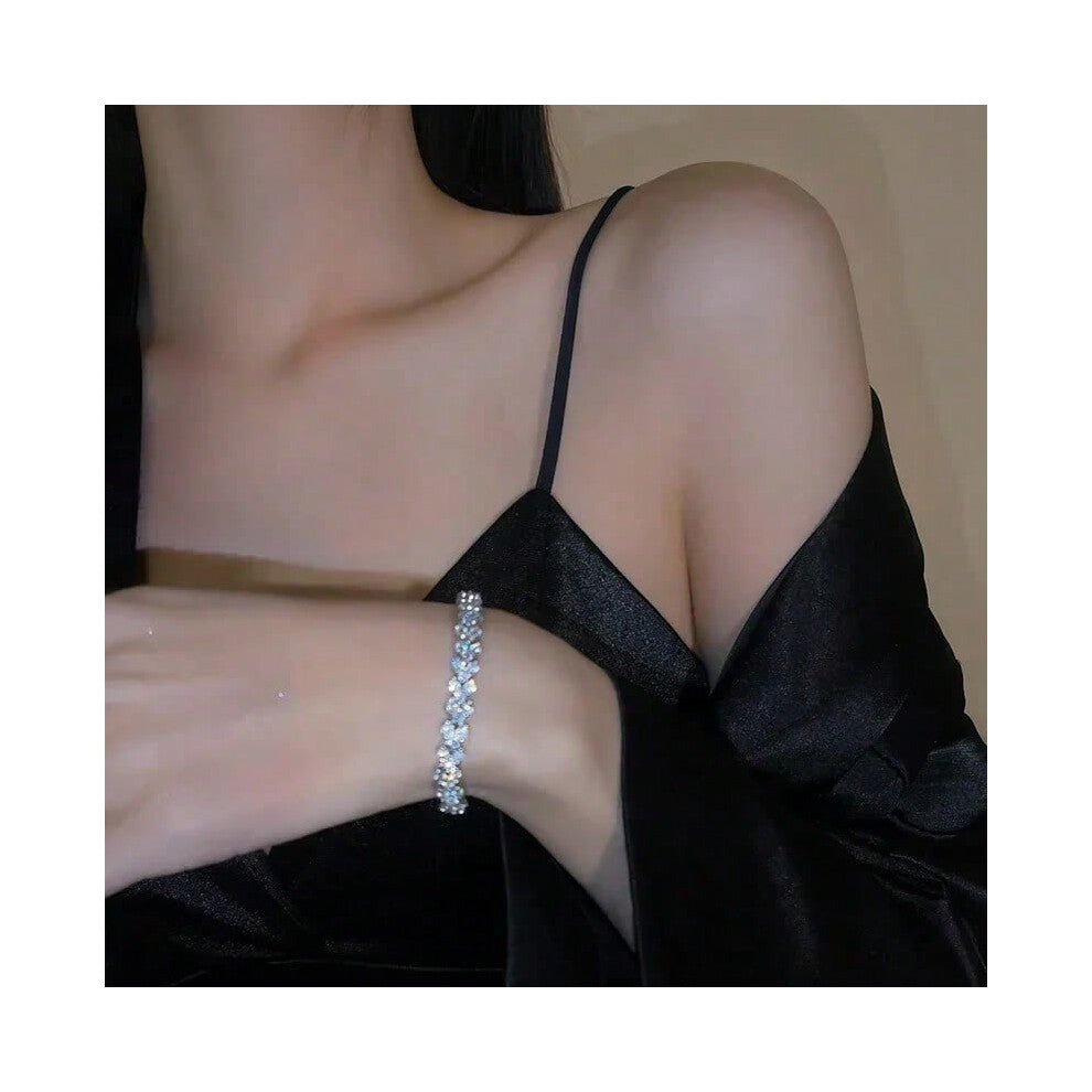 (Y177) Imitation Pearl Stretchable Bracelet for Women Personalized Fashion Daily Accessories Party Jewelry Birthday Anniversary Gifts