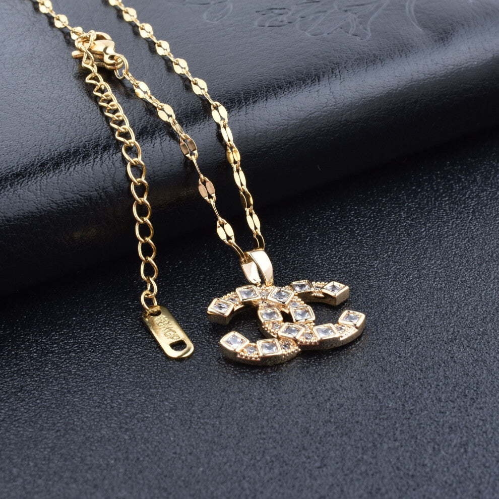 (full diamond Mini Waist gold) Little red flower necklace, 18K rose gold titanium steel necklace, simple collarbone chain for women, swan pendant