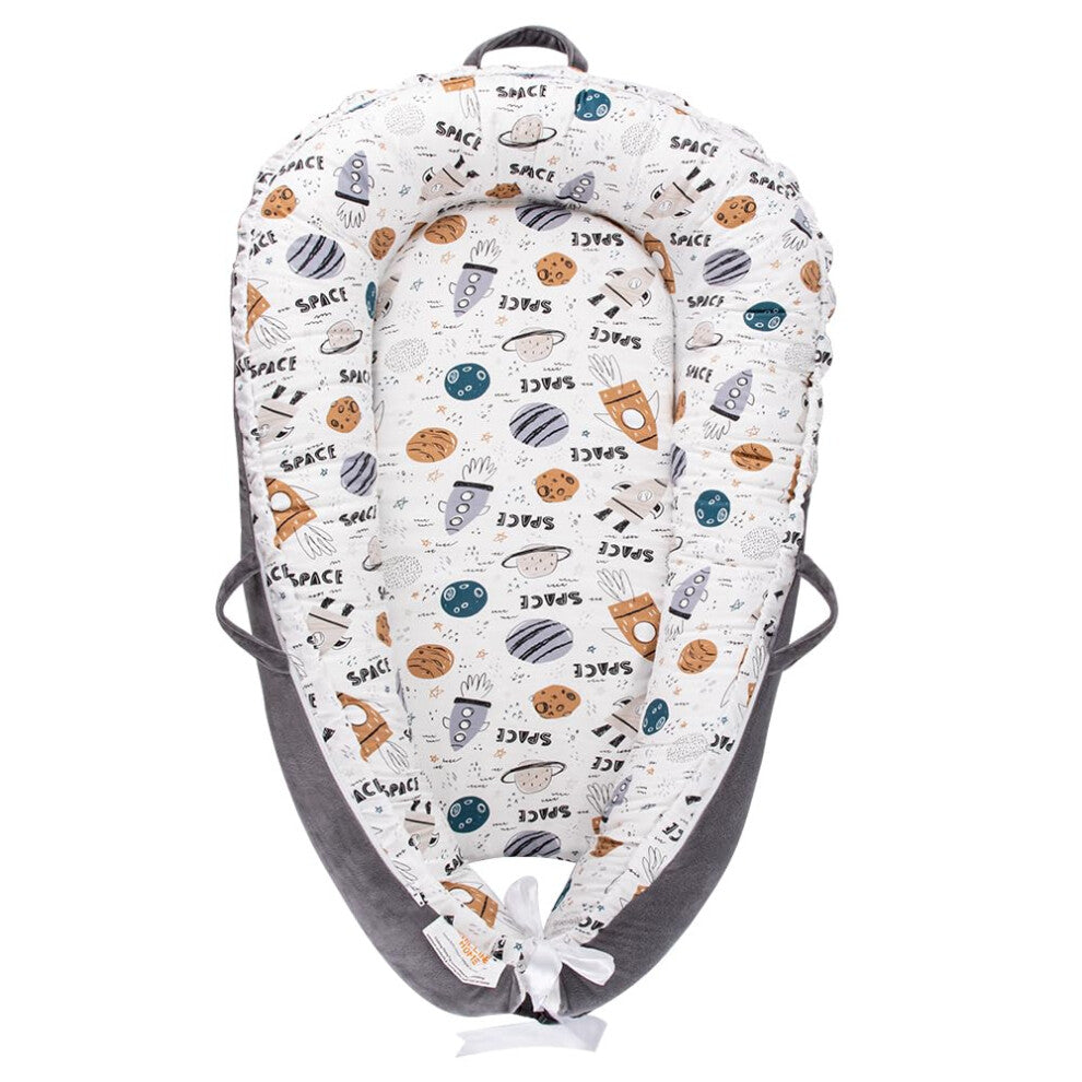 Chilling Home Baby Nest for Newborn, Portable and Adjustable Baby Lounger for 0-12 Months Boys Girls, Baby Essentials for Travel with Reversible 100%