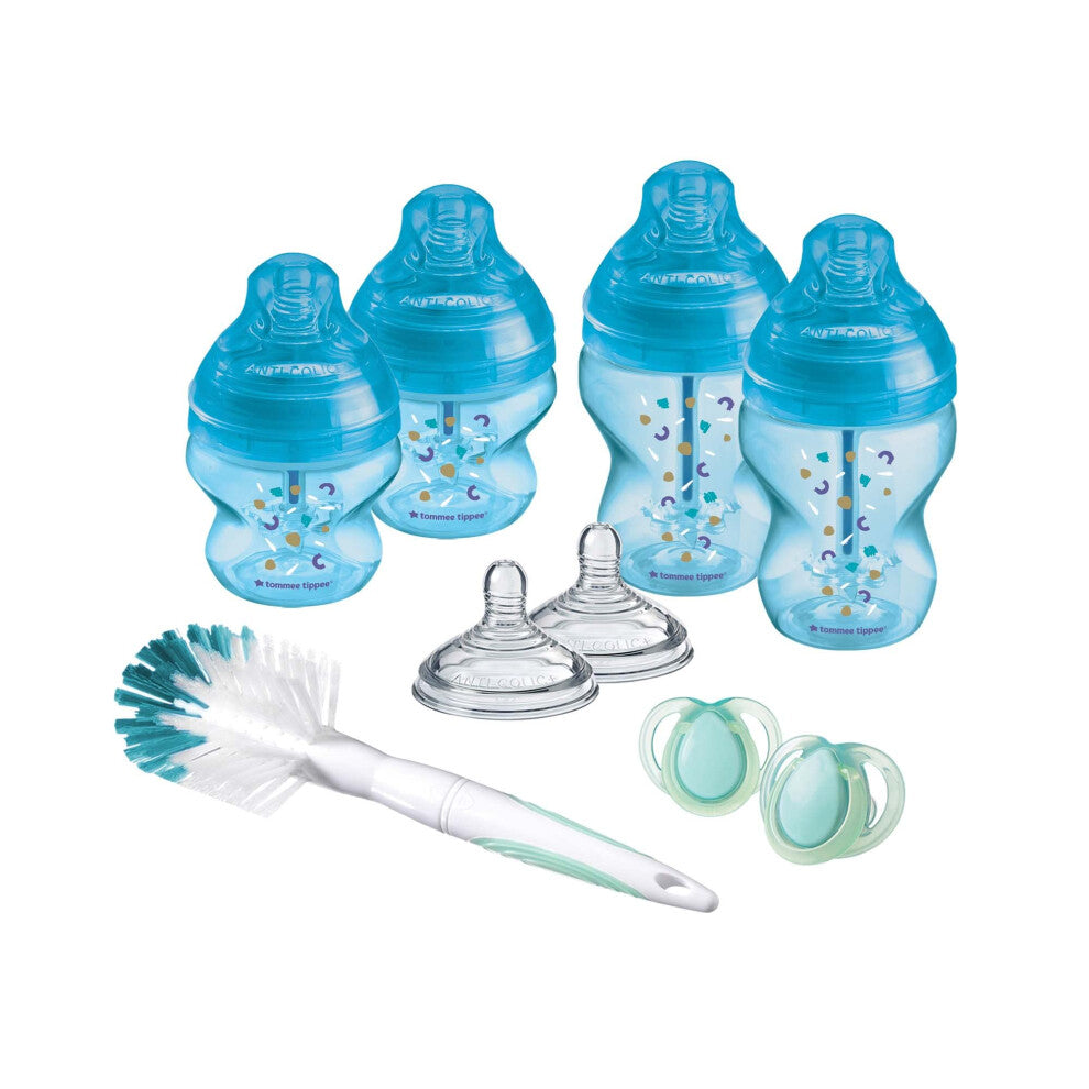 Tommee Tippee Advanced Anti-Colic Baby Bottle Starter Kit, Slow and Medium-Flow Breast-Like Teats for a Natural Latch, Triple-Vented Anti-Colic Wand,