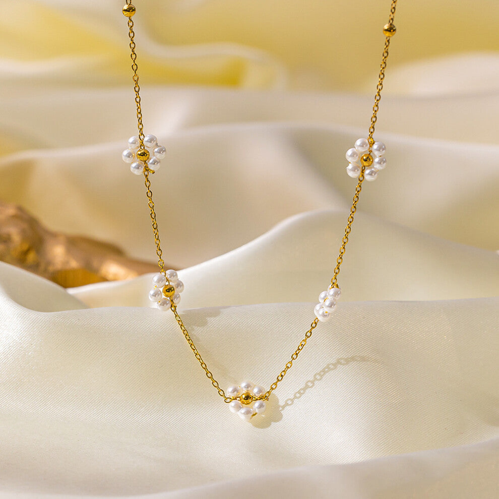 (?H603?5 pearl flower necklaces in gold) Handcrafted beaded chains, flower pearl necklaces, collarbone chains, necklaces and accessories