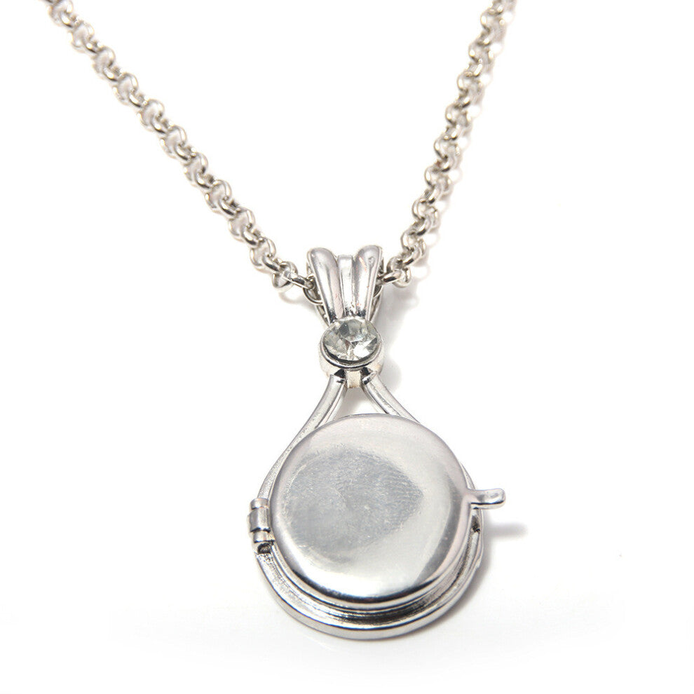 (StyleC) Footprints In H2o The Sand Simulated Diamond Gemstone Pendant Oval Necklace