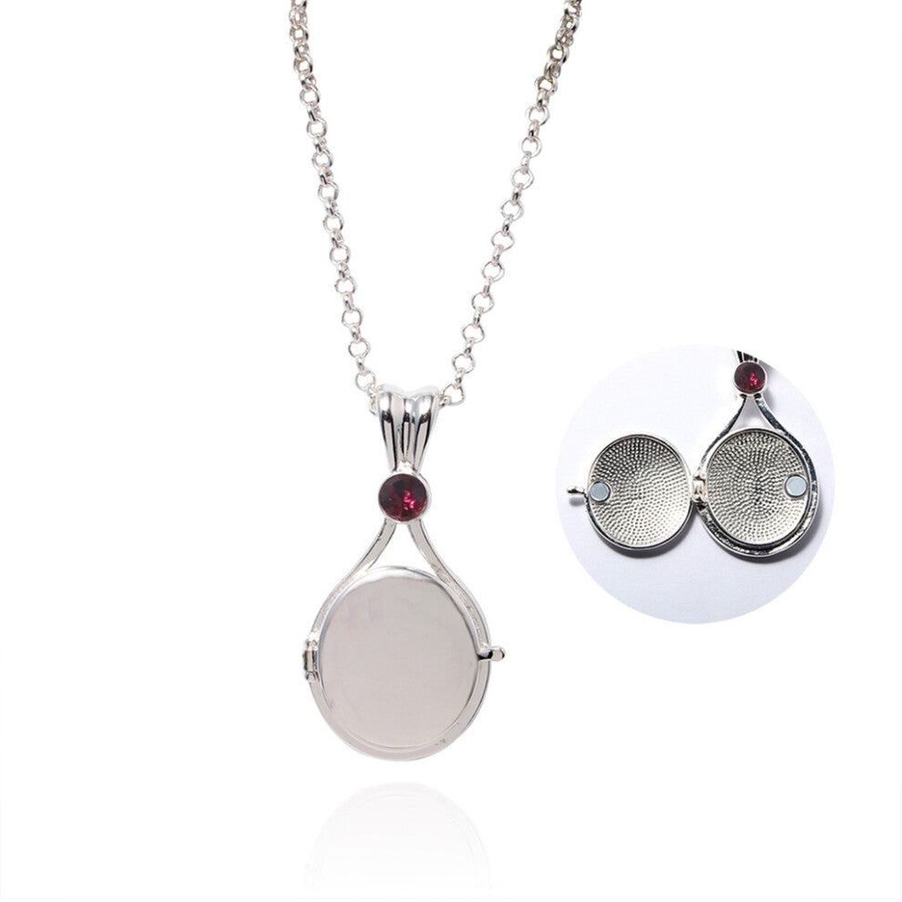 (StyleH) Footprints In H2o The Sand Simulated Diamond Gemstone Pendant Oval Necklace