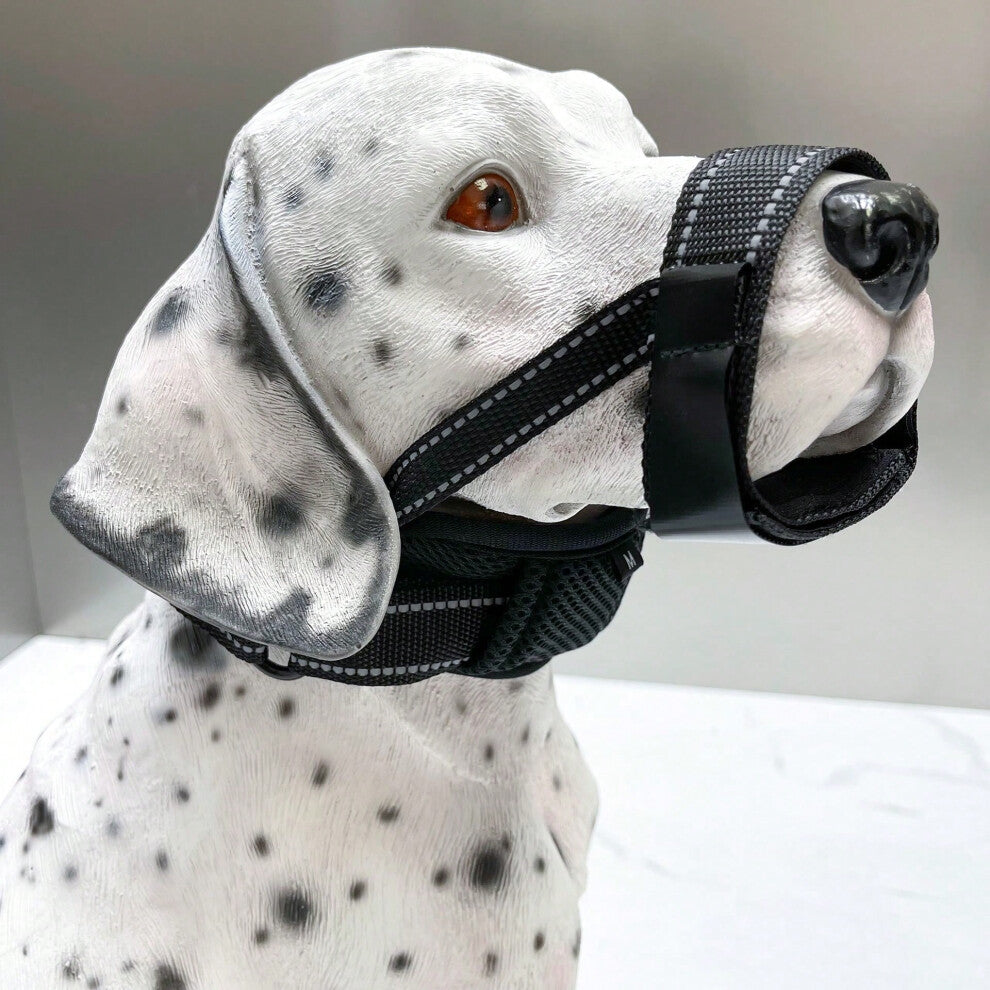 (black, S) Dog muzzle for outdoor activities, no stuffiness, anti-biting, anti-eating, night-time reflective, adjustable, traction pet dog muzzle