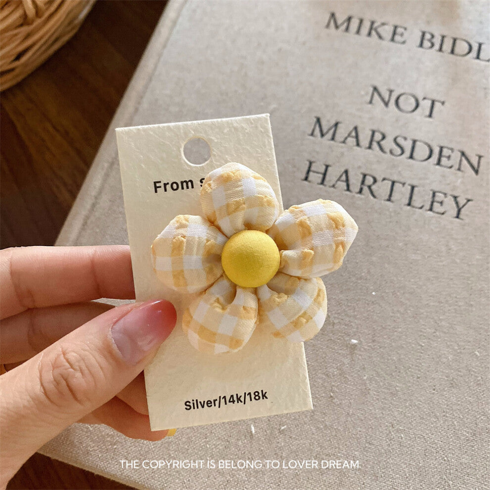 (Yellow plaid flower dual-purpose brooch) New colorful plaid five-petal flower brooch sweet and cute dual-use duckbill clip girls clothing accessories