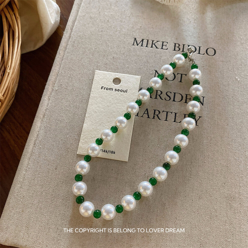 (Green Pearl Beaded Necklace) Spring and summer colorful beaded necklace splicing the same style fashion big pearl clavicle chain net celebrity access