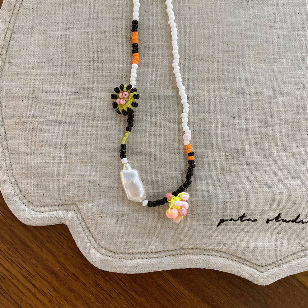 (Beaded Flower Rectangular Pearl Black White Orange Beaded Necklace) New dopamine colored stone beaded necklace fashionable niche design clavicle chai