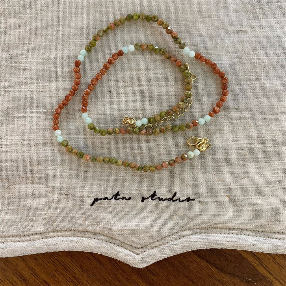 (Champagne Sparkling Turquoise Crystal Beaded Necklace) New pearl green crystal beaded necklace fashionable niche design clavicle chain versatile neck