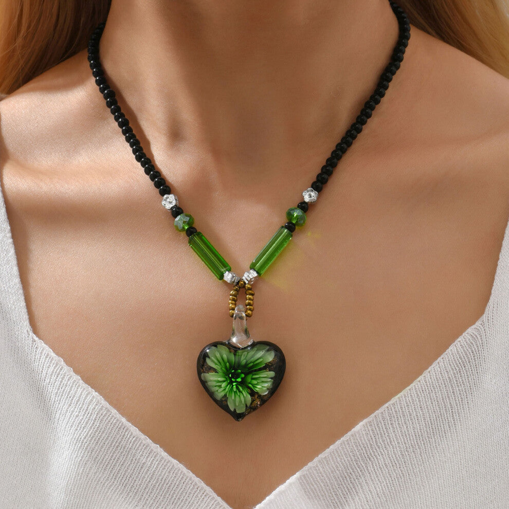 Green Beaded Heart Pendant Necklace Alloy Glass Lightweight Elegant For Women