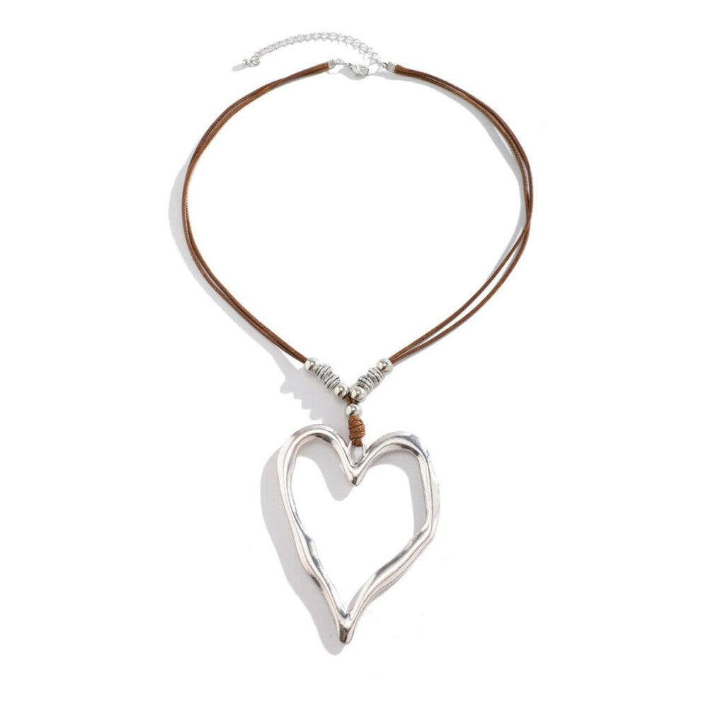 Exaggerated Large Hollow Heart Pendant Necklaces For Women Irregular Heart Clavicle Chain Retro Jewellery White One Size