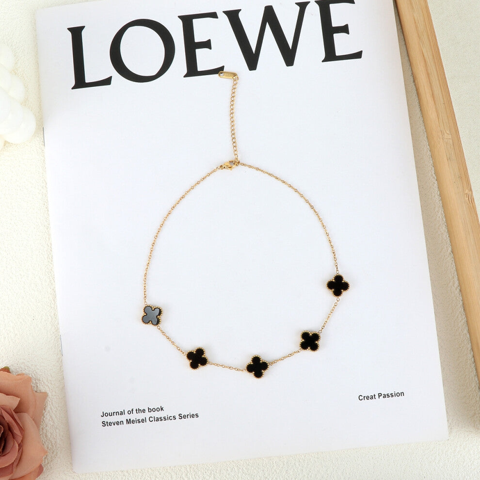 (Black collarbone) 18K gold-plated stainless steel collarbone necklace, geometric pendant necklace, light luxury collarbone chain