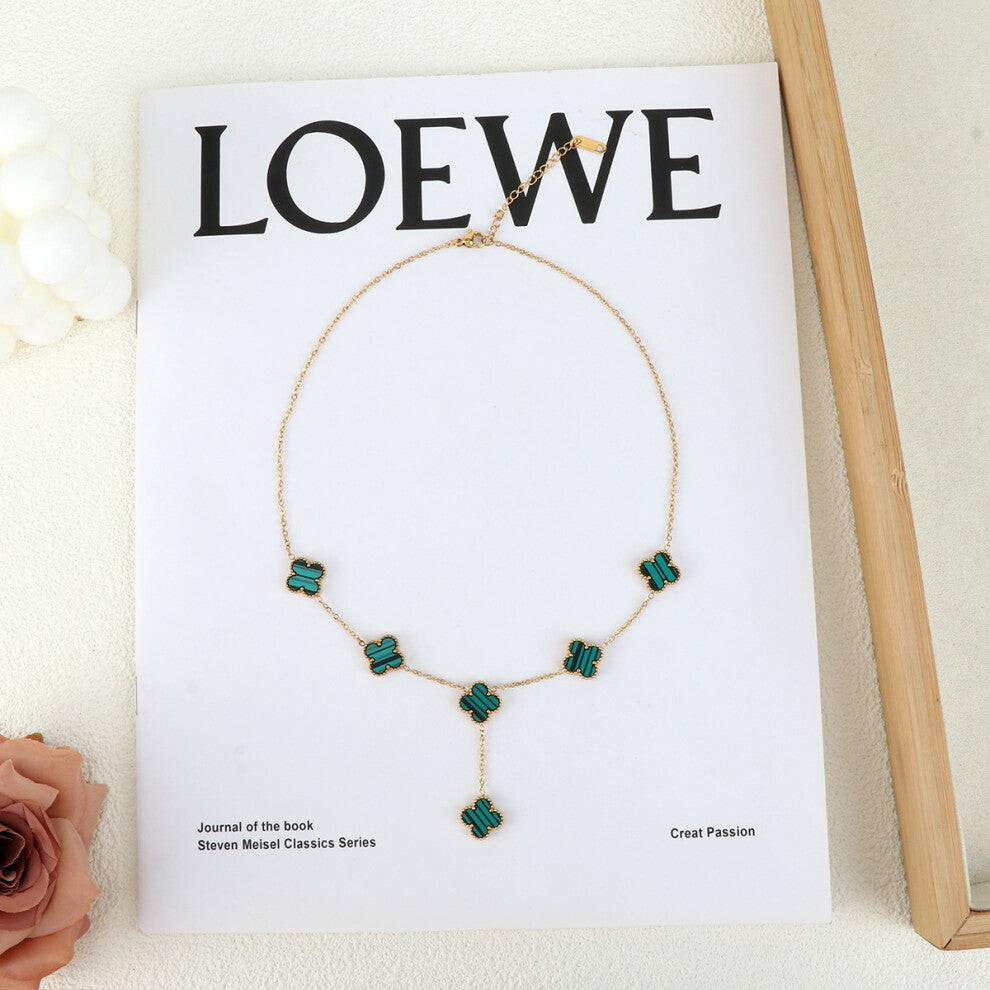 (Green collarbone pendant) 18K gold-plated stainless steel collarbone necklace, geometric pendant necklace, light luxury collarbone chain