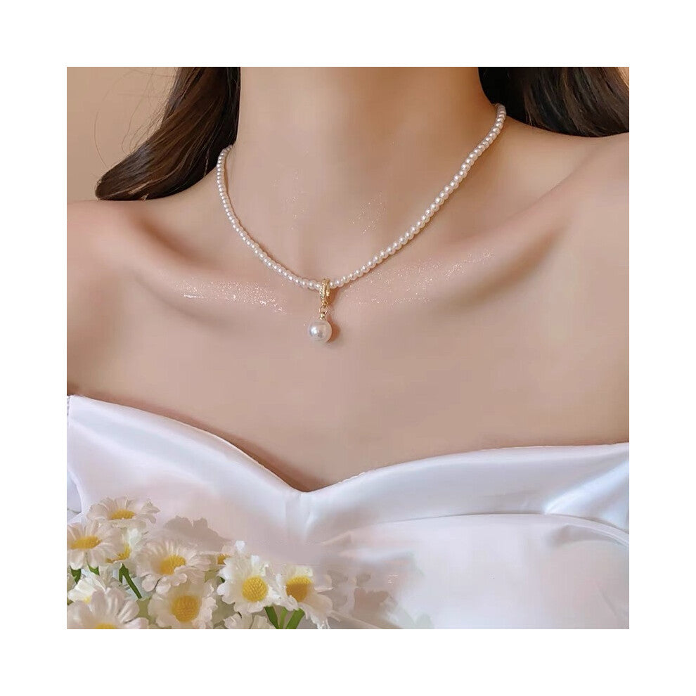 (MY31618) Ins-style pearl necklace, a versatile and niche design for women, exudes a sense of high-end luxury. Collarbone chain, heart-shaped pendant