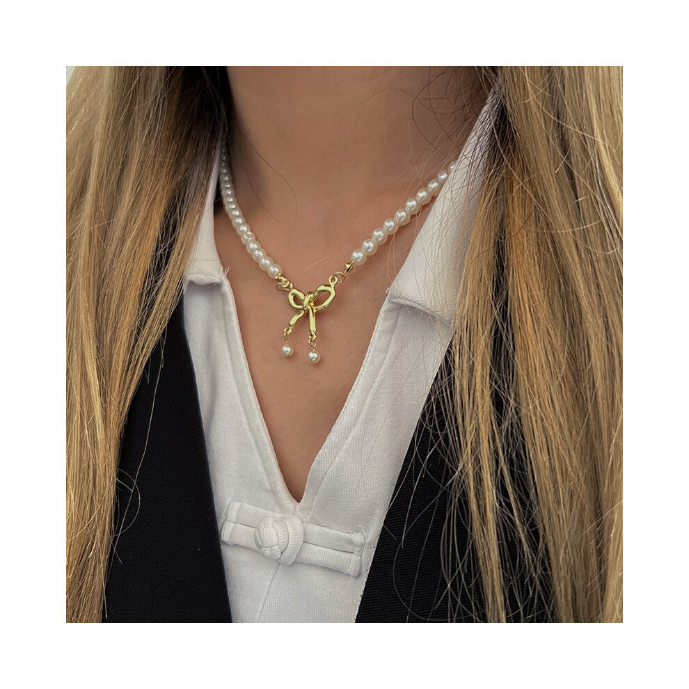 (MY34940) Ins-style pearl necklace, a versatile and niche design for women, exudes a sense of high-end luxury. Collarbone chain, heart-shaped pendant