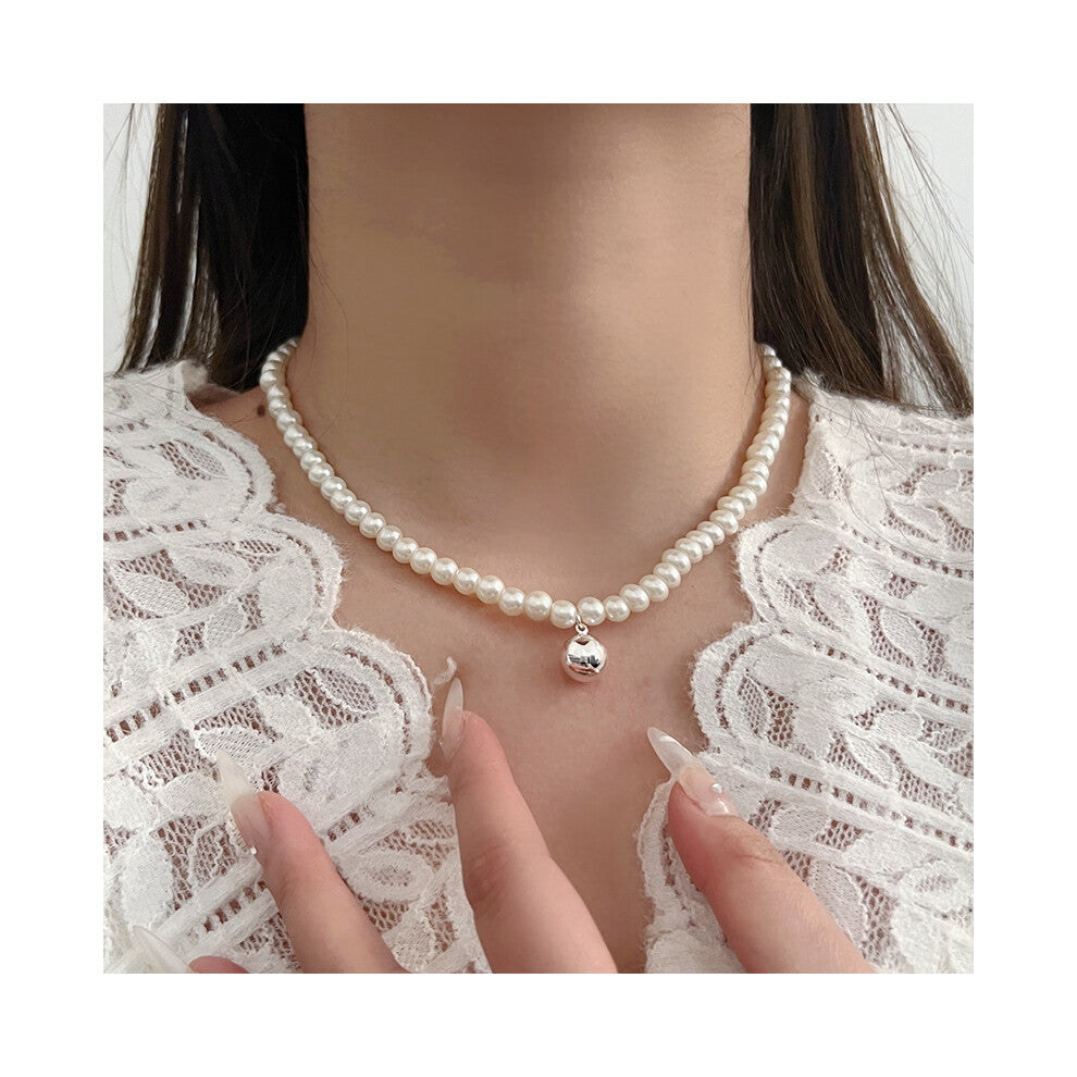(MY36870) Ins-style pearl necklace, a versatile and niche design for women, exudes a sense of high-end luxury. Collarbone chain, heart-shaped pendant