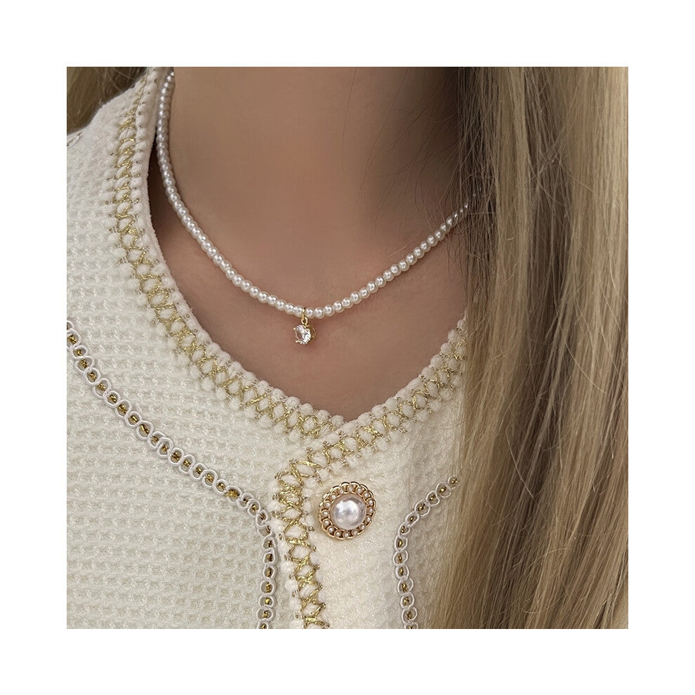 (MY38818) Ins-style pearl necklace, a versatile and niche design for women, exudes a sense of high-end luxury. Collarbone chain, heart-shaped pendant